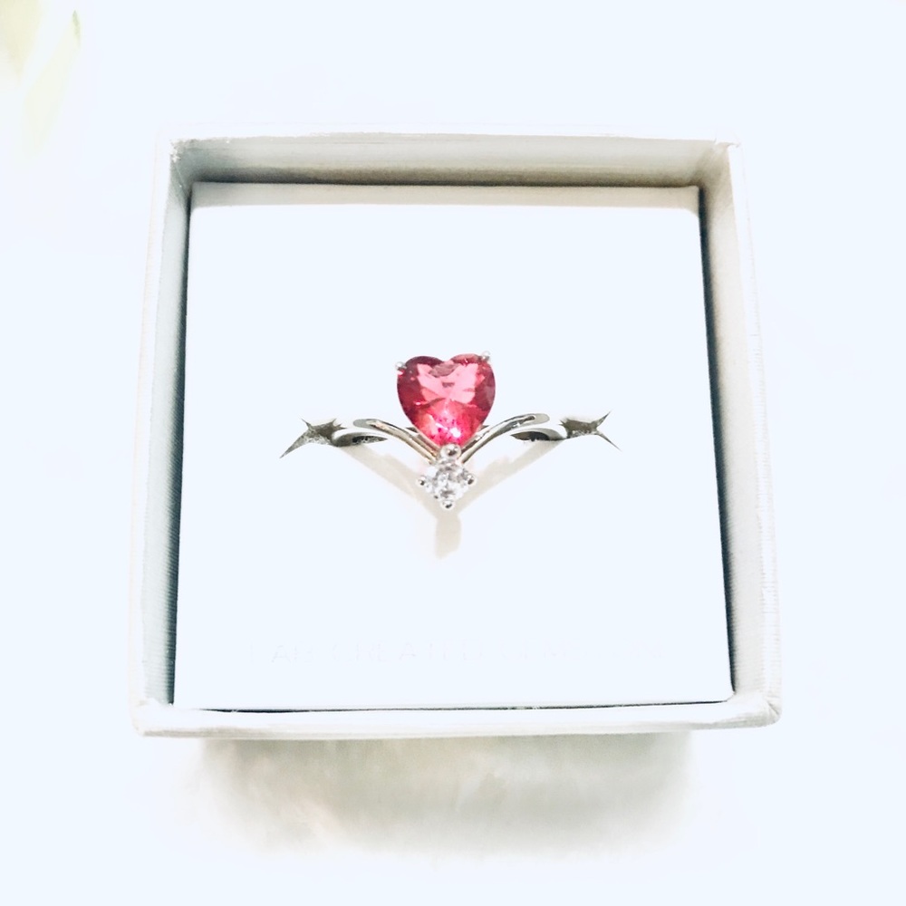 🆓w/$💝Lab Created Pink Heart💖Shaped Ring size7.5